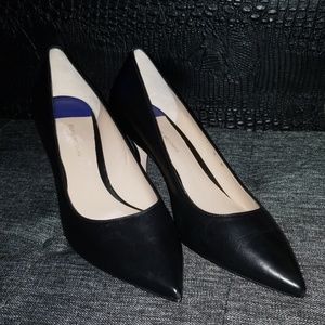 Stuart Weitzman Size 8 Pumps